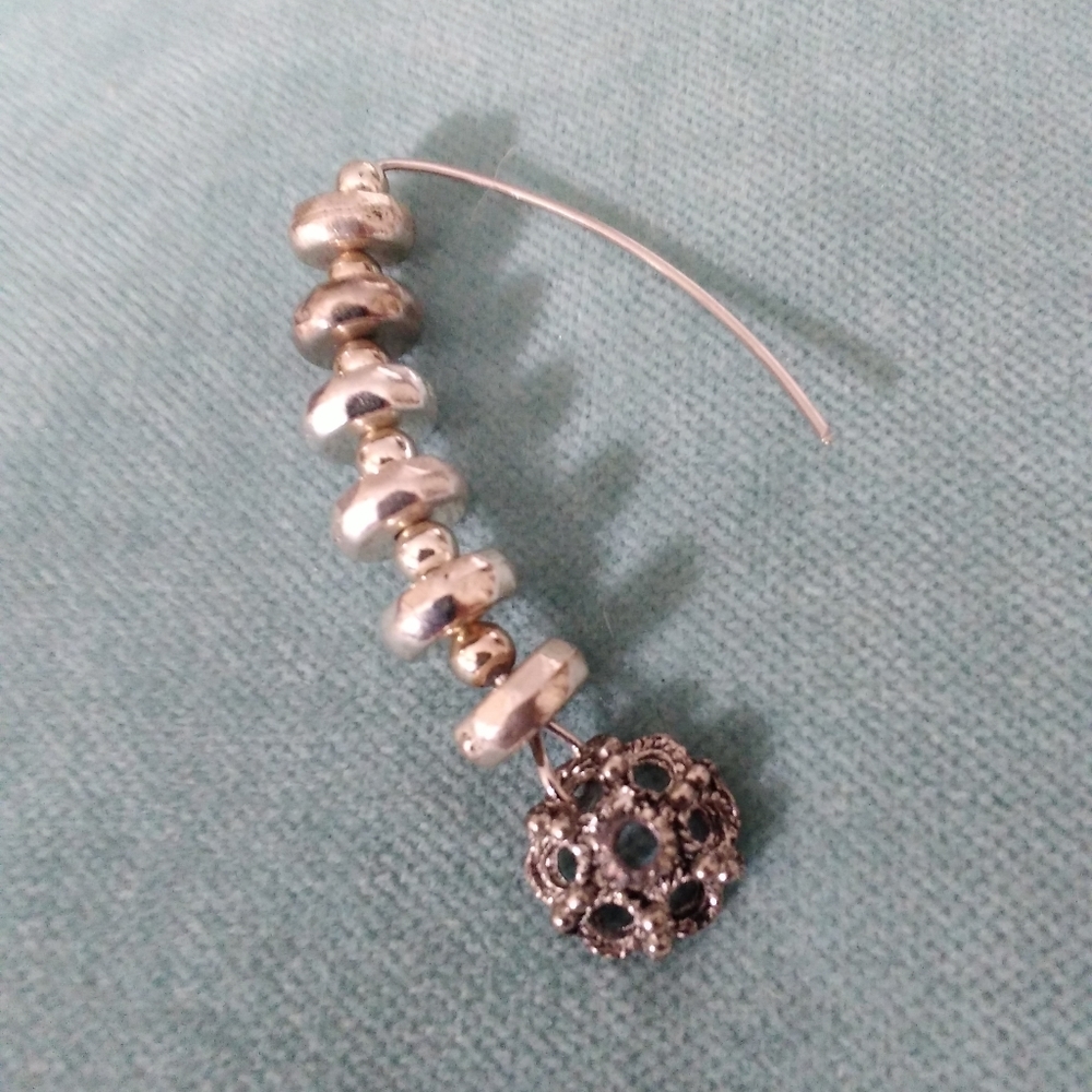 Handcrafted earrings - Picture 2 of 2
